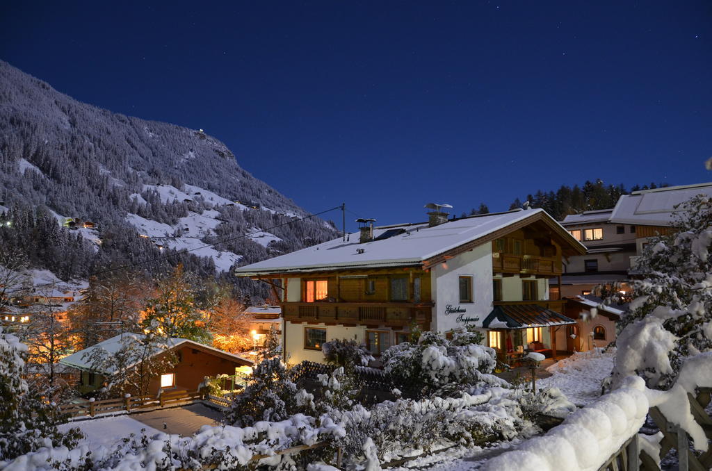 Bed and Breakfast Gästehaus Troppmair Finkenberg Exterior foto